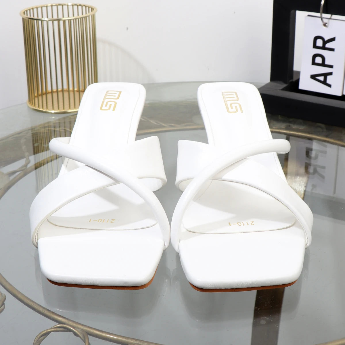 Women's shoes 2025summer High-end fashion Hollow slippers drag ultra-soft open-toed outside thin heels wear sandals 5CM 42 yards