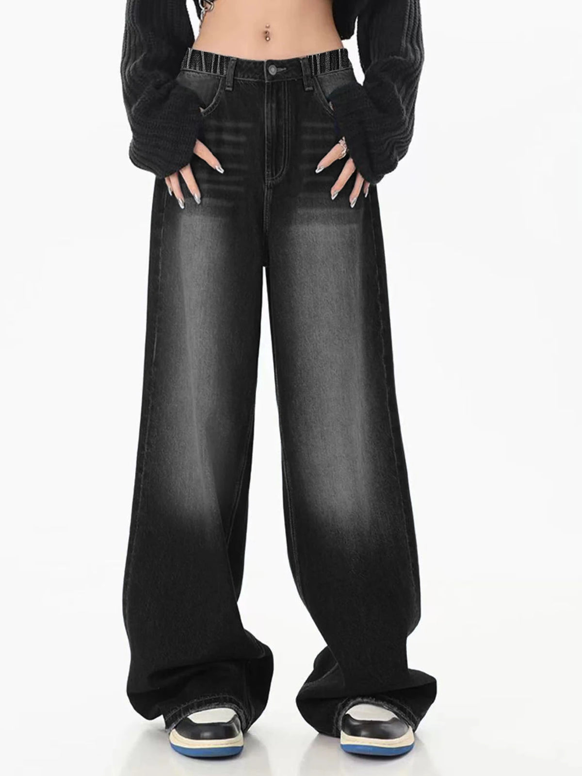 Vintage black washed loose straight-leg jeans for girls - a casual, long, wide-leg fashionable pants