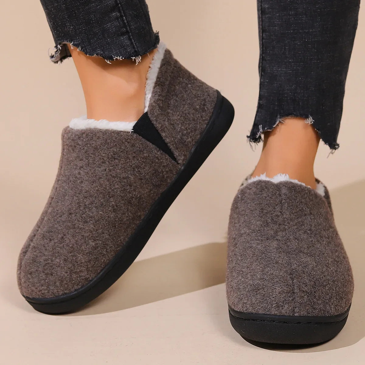 Winter Slippers For Men Outdoor Antiskid Men Slippers Fashion Casual Warm Fluffy Slippers Indoor Plush Flat Men Shoes
