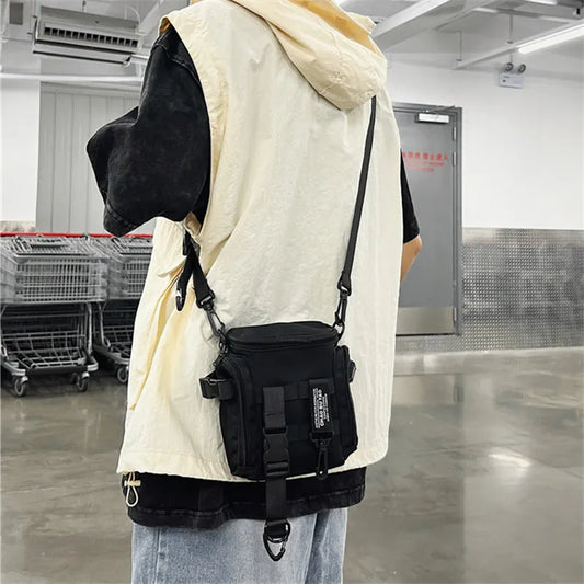 Slunging new single-shoulder bag for men Trendy design feel niche slunging bag for outdoor sports light commuting backpack for w