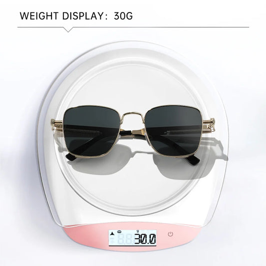 Square sunglasses for men with a sense of luxury and cool driving style, UV resistant heavy-duty metal punk sunglasses