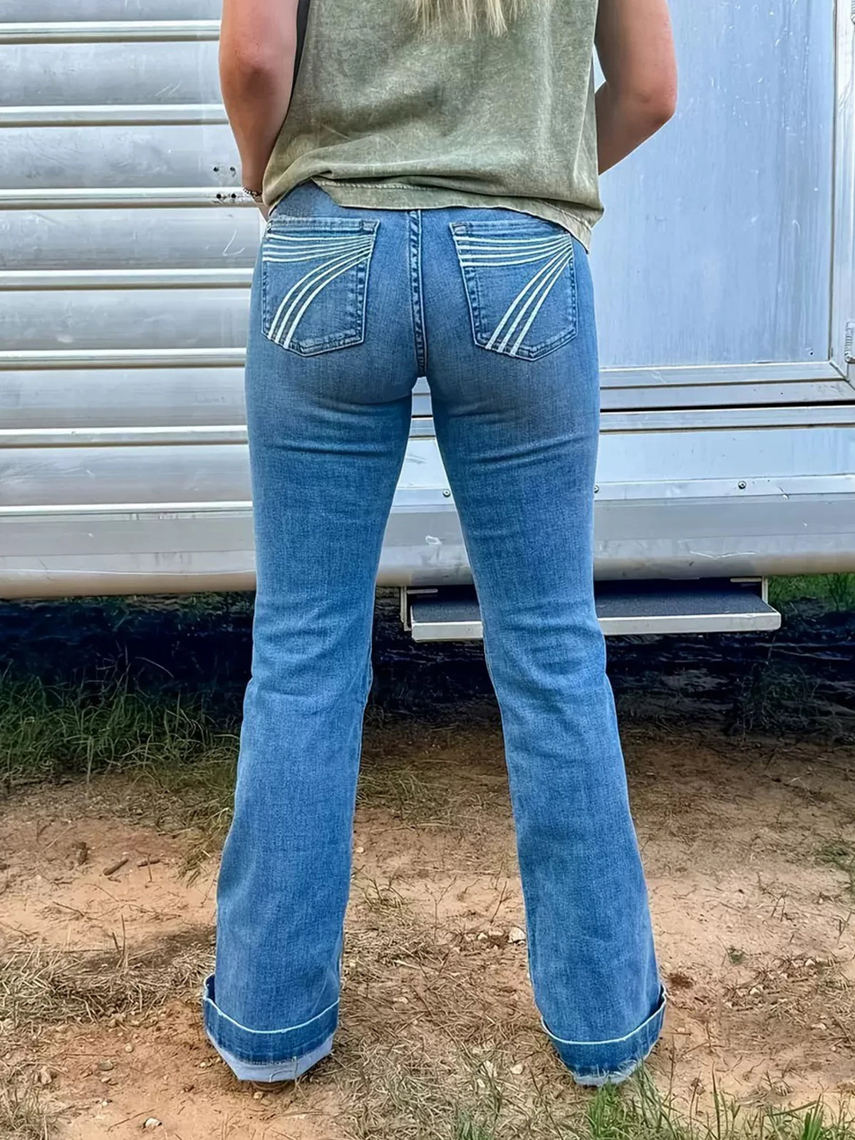 2025 New Women's High Waist Elastic Embroidered Flared Jeans, High Quality Versatile Fashion Casual Jeans, Machine Washable, Suita