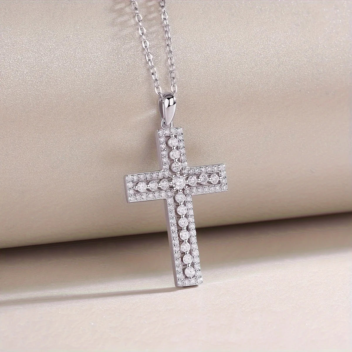 JIUZUAN S925 Silver Plated 18K Platinum Pendant Necklace Channel Set Cross Round Moissanite Diamond Wedding With Certificate