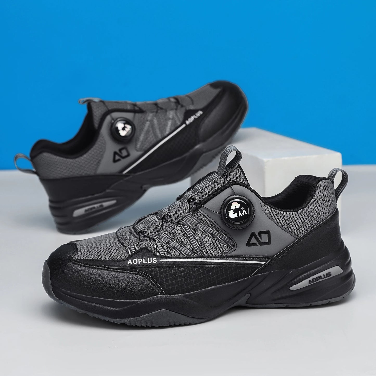 New Fashionable Hiking shoes, Comfortable and Breathable Men's Casual sports shoes, Outdoor walking shoes, black and Gray colors