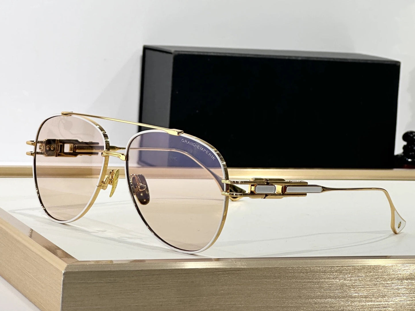 Top High Quality Sunglasses for Men and Women ADITA GRAND EMPERIK DTS158 UV400 Retro Fashion Special Design Sun Glasses with box