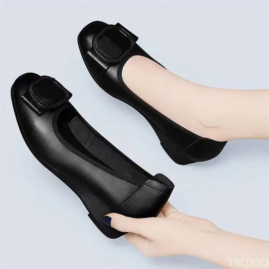 Women's New soft soled Shoes Fashion black mom flats Casual light non slip shoe Versatile comfort ladies leather footwear Mujer