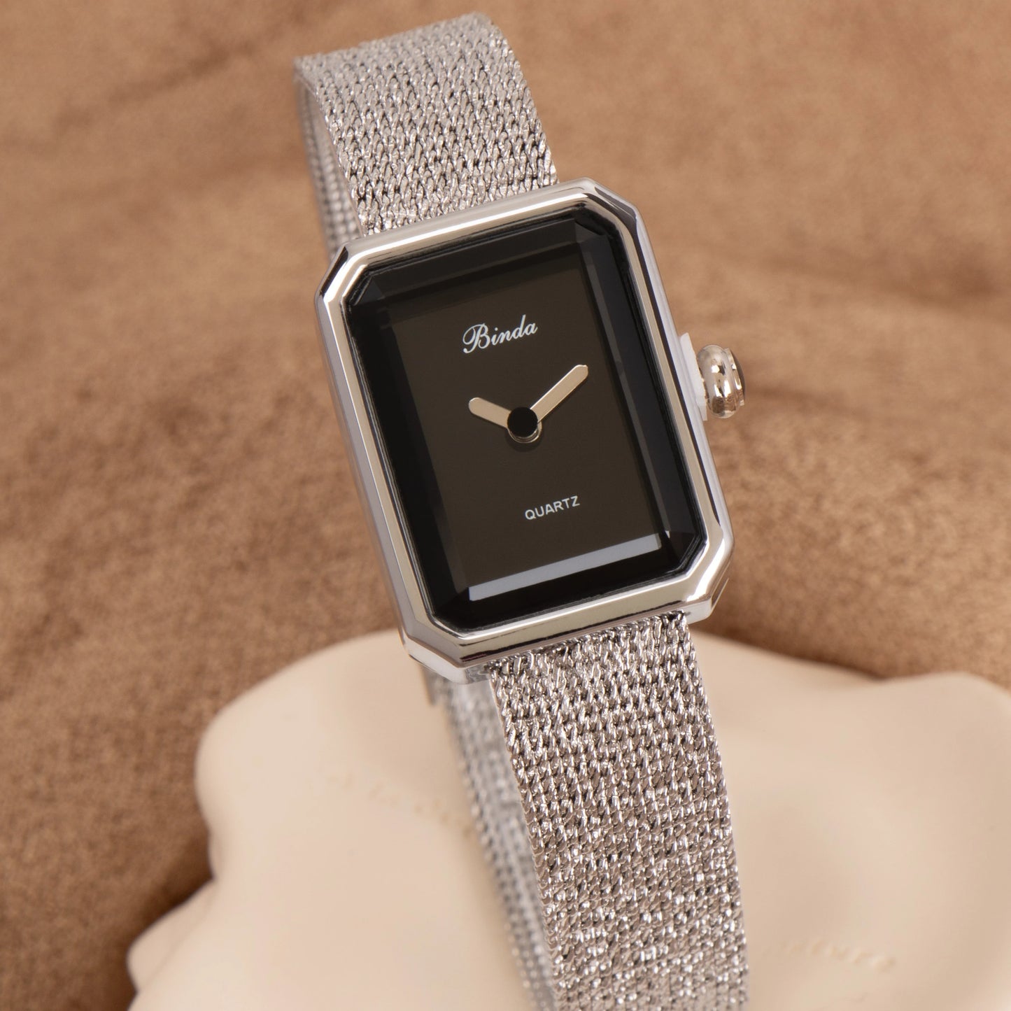 Women’s Luxury Quartz Watch – Gift Box, Zinc Alloy Case, Black Gem Crown, Stainless Steel Mesh Band, Daily & Business Wear