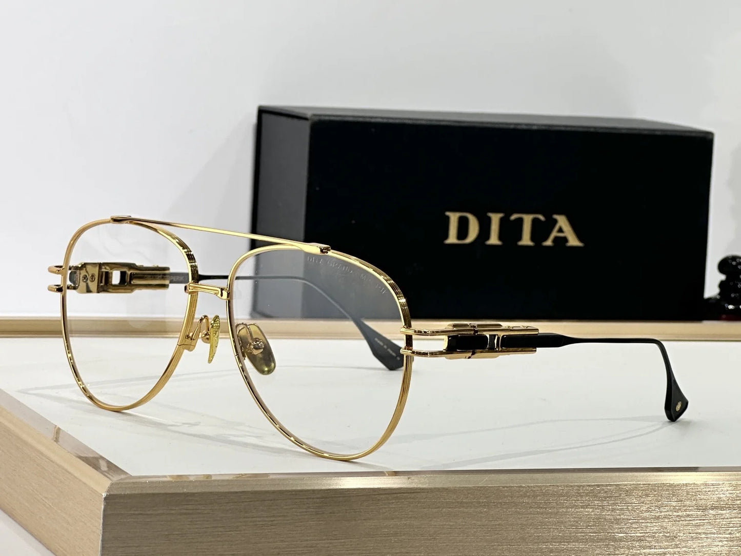 Top High Quality Sunglasses for Men and Women ADITA GRAND EMPERIK DTS158 UV400 Retro Fashion Special Design Sun Glasses with box