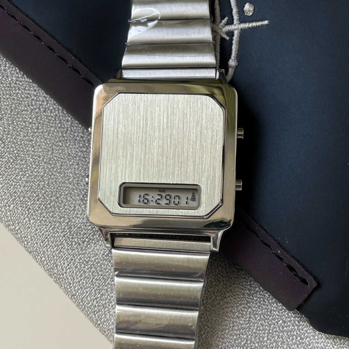 CILOA2025 new square electronic watch for men brand genuine simple high-end high-quality light luxury gift waterproof