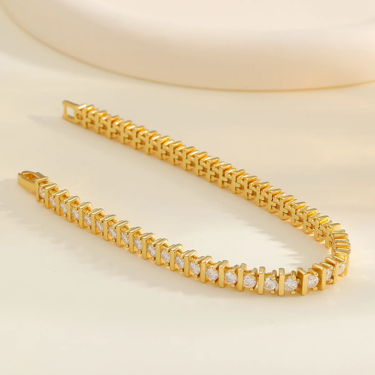 S925 Silver Moissanite Tennis Bracelet Fine Jewelry 18k Gold-plated Personalized and Versatile, Suitable for Gift Giving