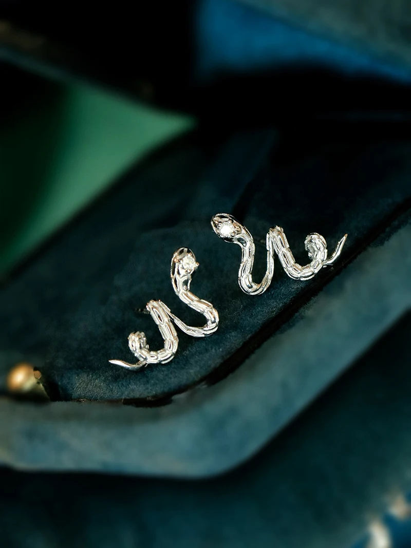 LUOWEND 100% 18K White/Yellow Gold Earrings Fashion Snake Shape Real Natural Diamond Stud Earrings for Women High Party Jewelry