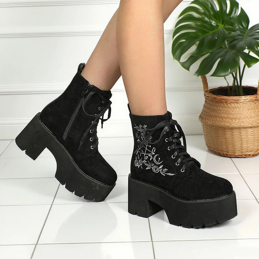 Stylish Goth Motorcycle Women Ankle Boots Embroidered Street Thick Bottom Y2k Chunky High Heels Platform Short Booties Halloween