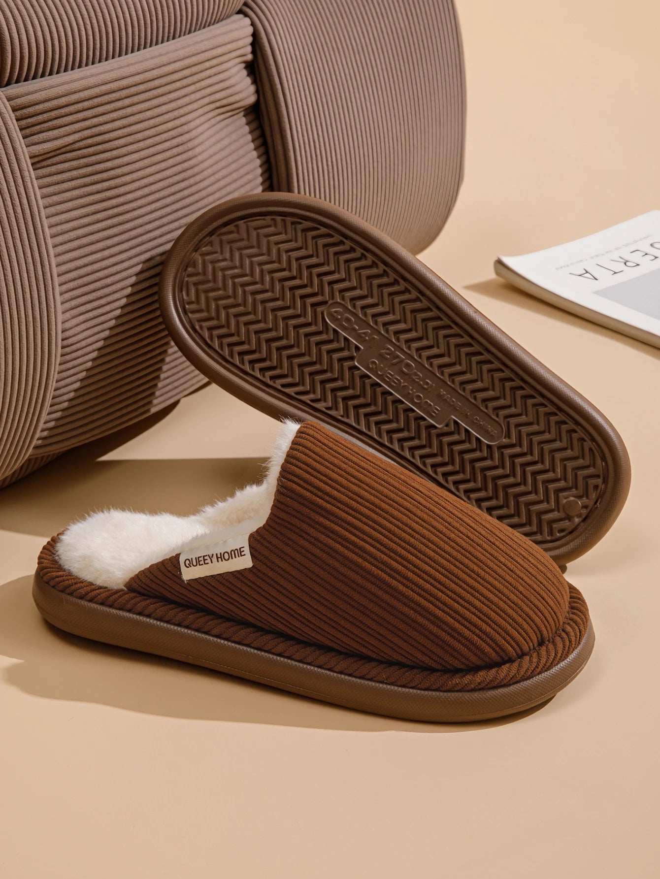 Men's home slippers winter new couple cotton slippers men's winter indoor home stomping sensation thick bottom anti slip toe cov