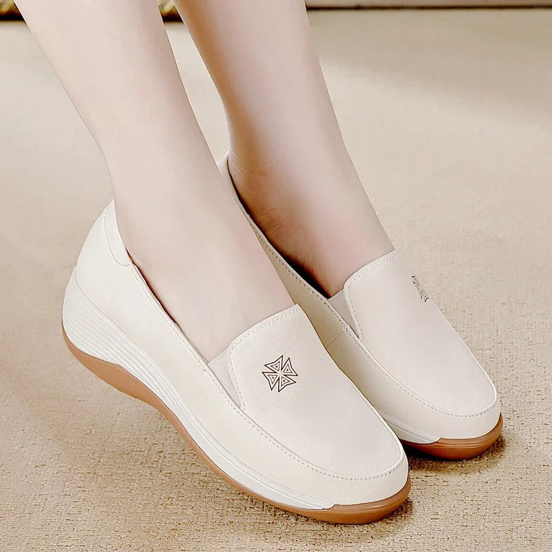 Loafers Women 2024 New Spring One Foot Slip-on Round Toe Shoes Women Genuine Leather Soft Flats Shoes Women