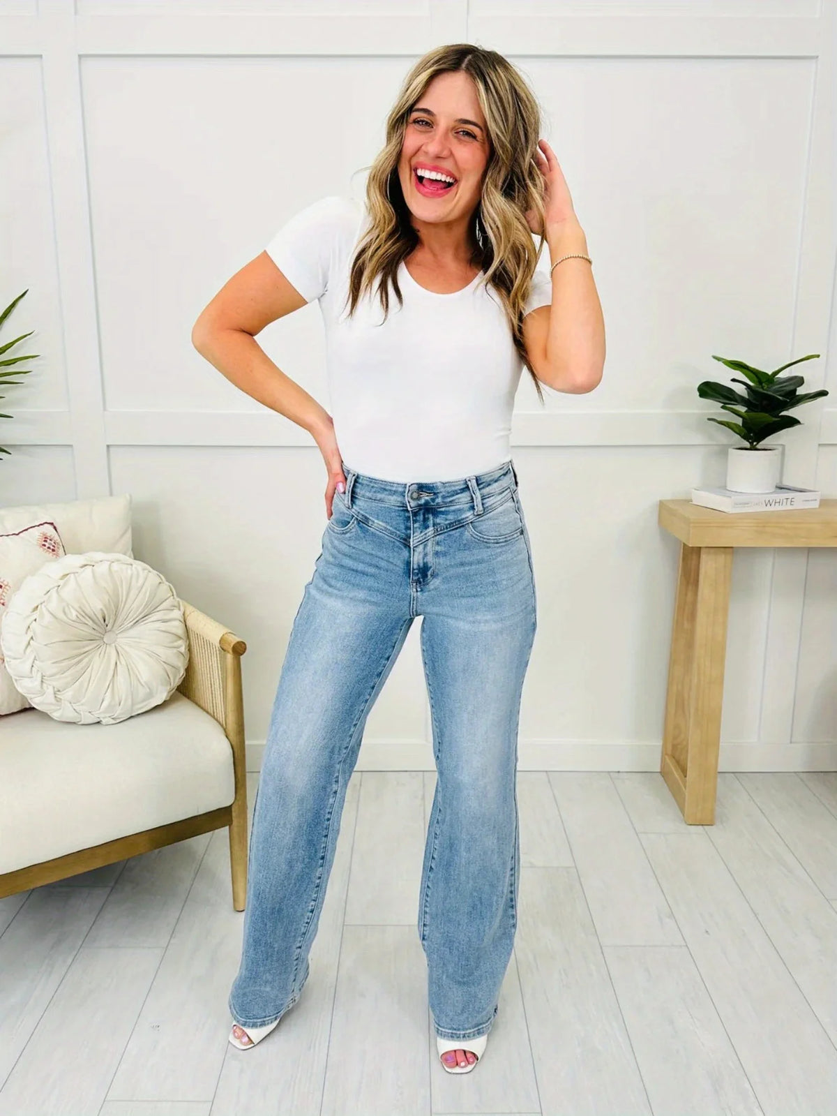 New women's large size straight loose blue jeans, elegant and casual jeans