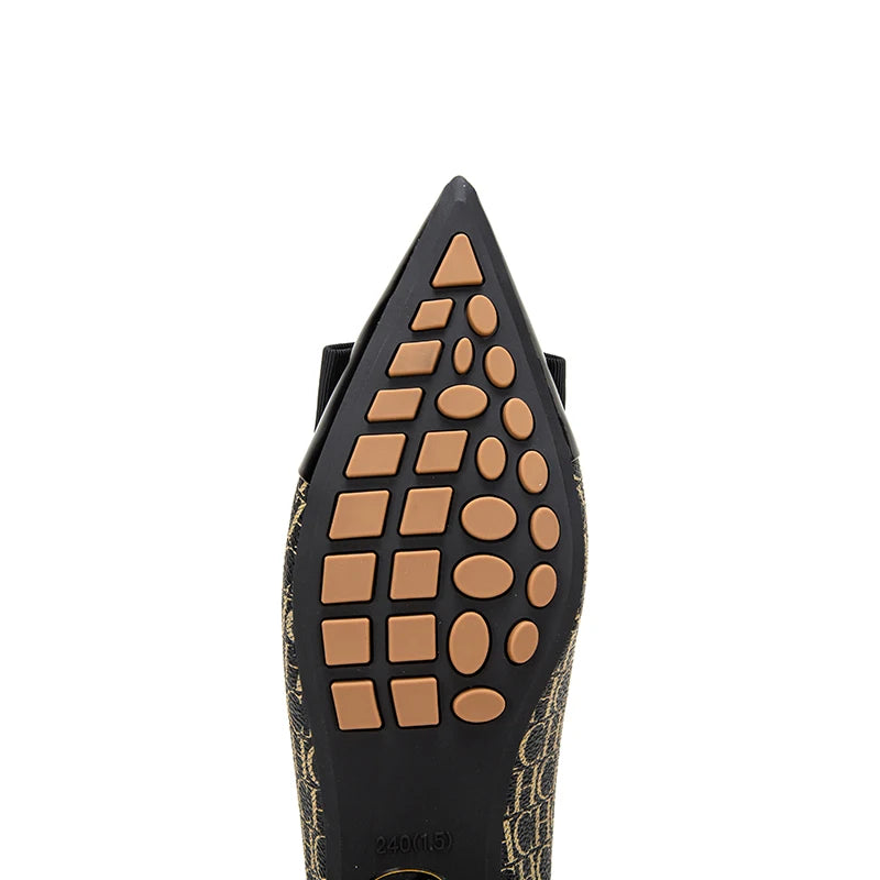 Alphabet Print Design Fashion New Women's Single Shoes Exquisite Versatile Retro Classic Women's Flat Shoes