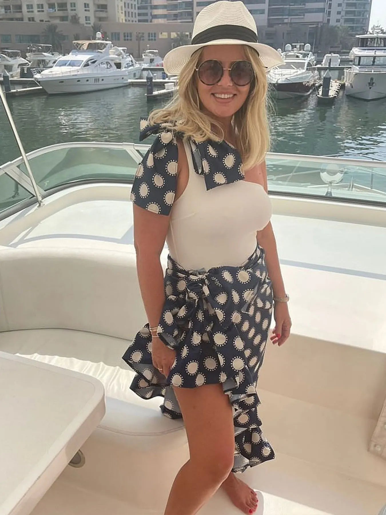 Sexy One-Shoulder Bikini Top with Skirt  with Polka Dot Print and Asymmetric Hem - High-Fashion Design, Perfect for Summer Fun